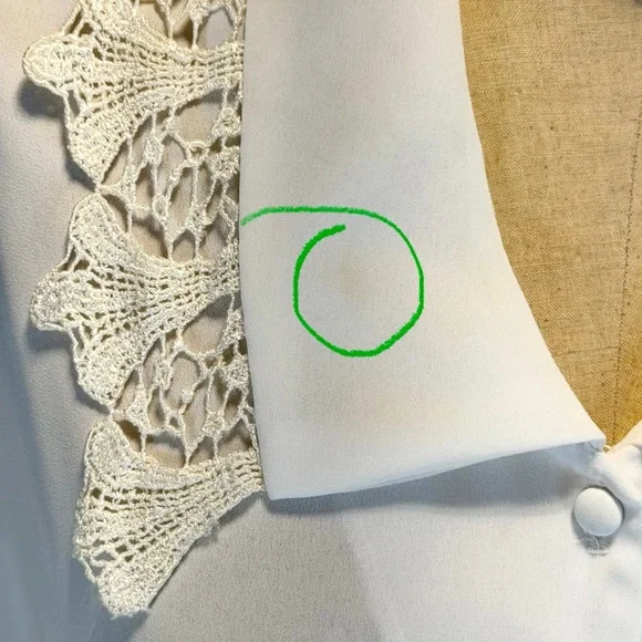 VINTAGE crochet floral lace collar blouse button down tailored lightweight 90s - Picture 15 of 17